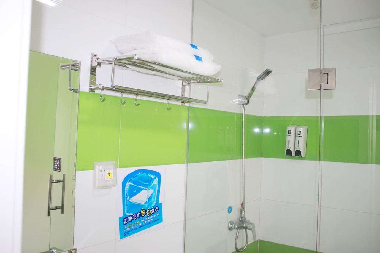 7Days Inn Yunfu Luoding Central Экстерьер фото